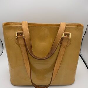 Louis Vuitton Monogram Vernis Houston Handbag